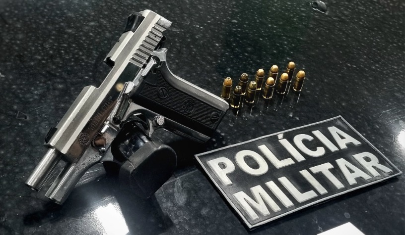 PMCE prende em flagrante suspeito de corrupção ativa em posse de arma de fogo no Vicente Pinzón, em Fortaleza