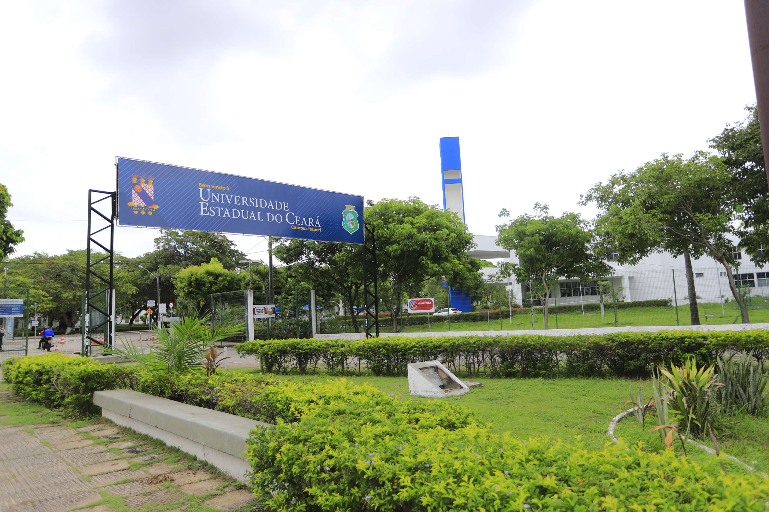 Uece promove neste domingo (15) e segunda-feira (16) 2ª fase do Vestibular 2025.1