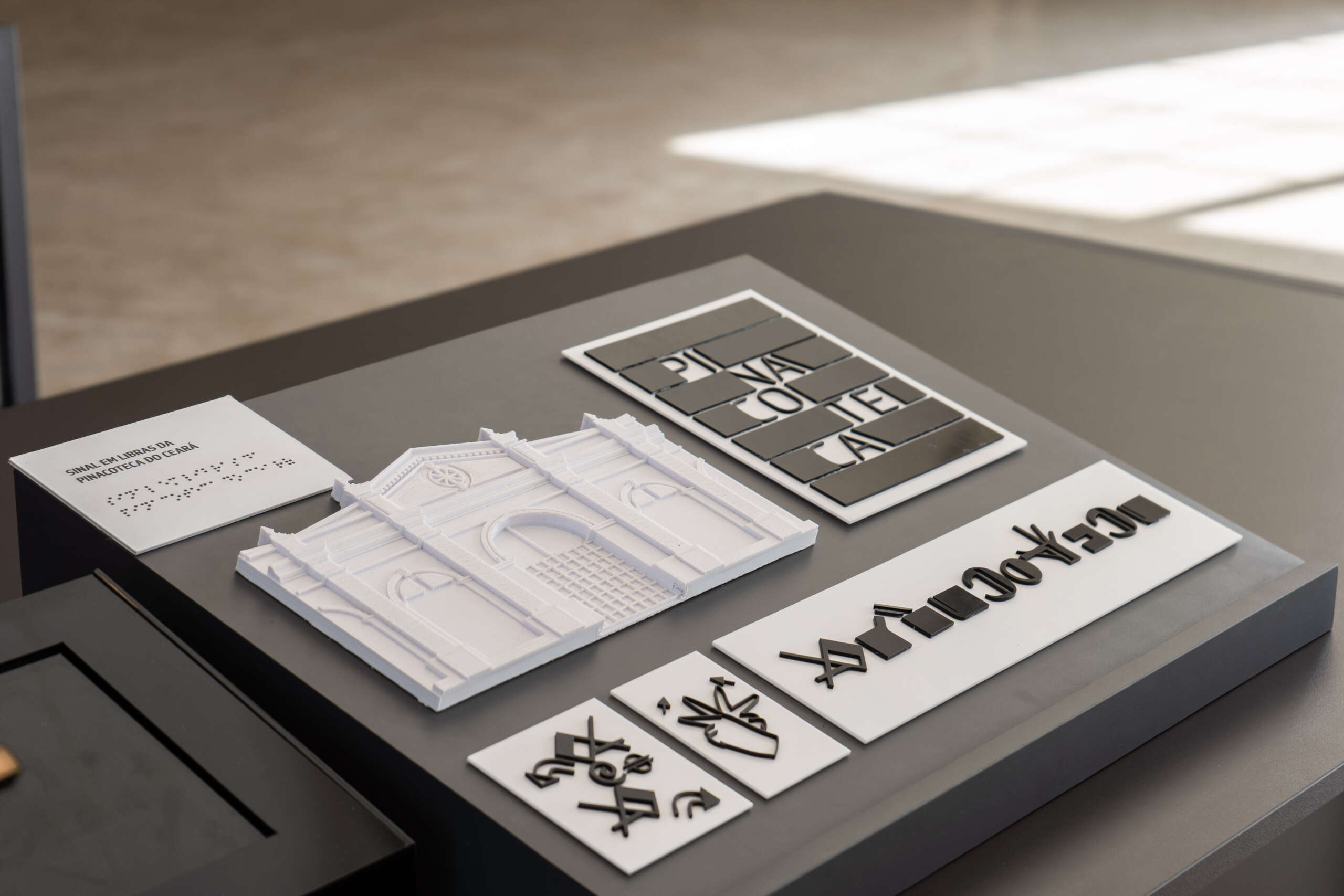 Conversa de Ateliê debate acessibilidade de pessoas surdas na Pinacoteca do Ceará