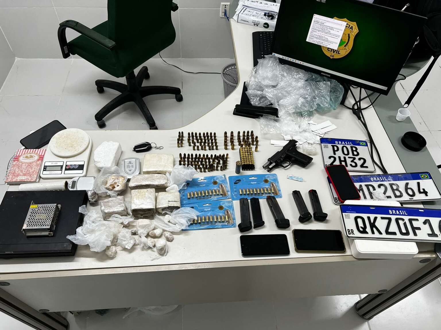 Ação da Polícia Civil na Região Norte resulta na prisão de dupla envolvida com roubo de carga e em cárcere privado