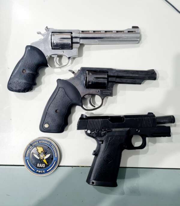 Trio suspeito de homicídio doloso é preso em flagrante pela PMCE em Itaitinga