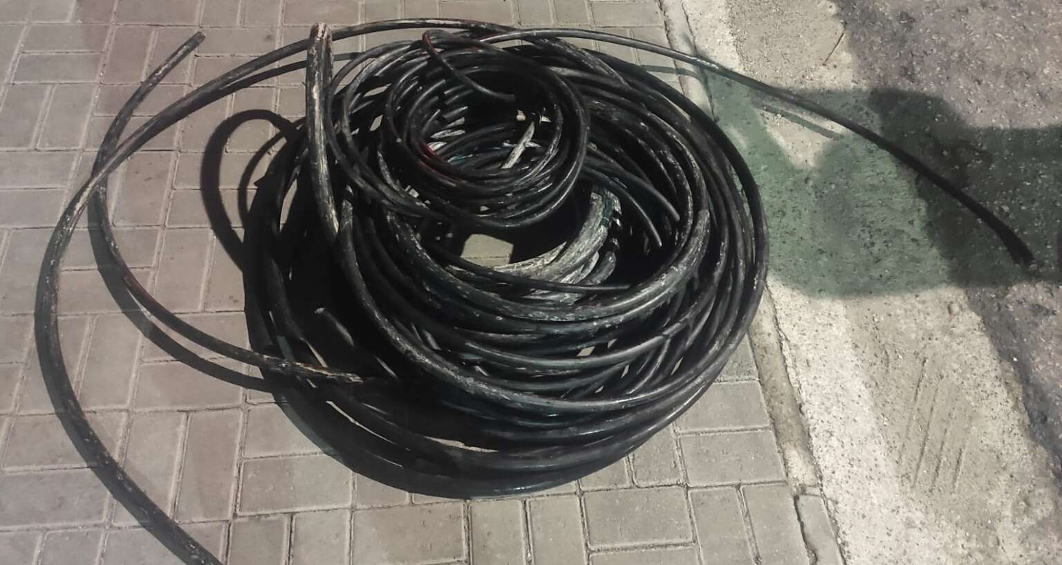 PMCE captura dupla suspeita de furto de fios no Joaquim Távora