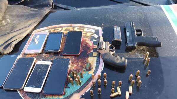 PMCE captura três indivíduos e duas armas de fogo em Maracanaú