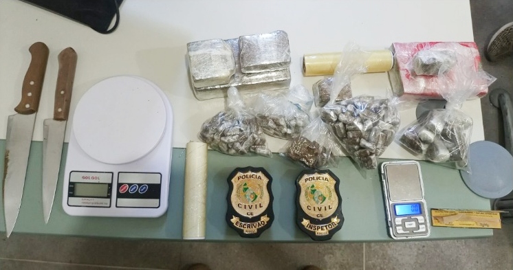 Homem em posse de quase 2 kg de entorpecentes é preso em pela PCCE na Capital