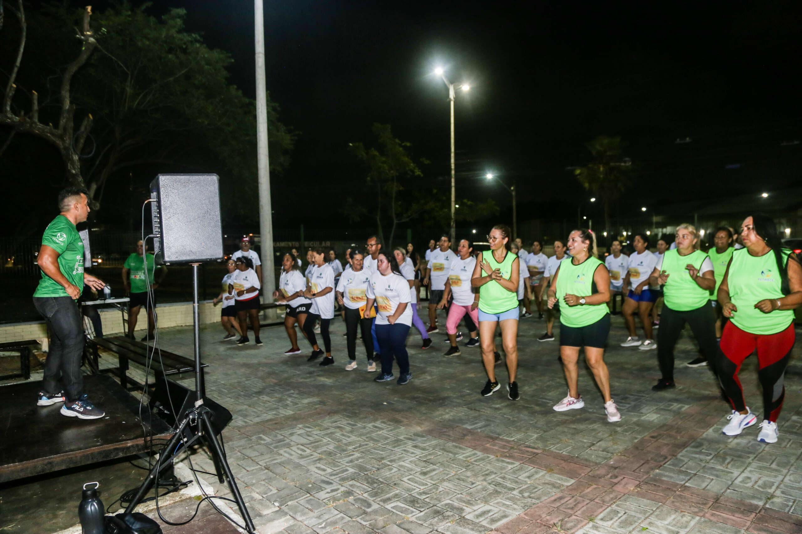 Fortaleza: Praça Mais Infância da Serrinha inaugura aulas de dança e esporte para a comunidade