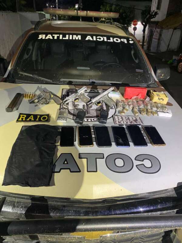 Ação da PMCE resulta na apreensão de granada, armas de fogo, drogas e munições em Boa Viagem