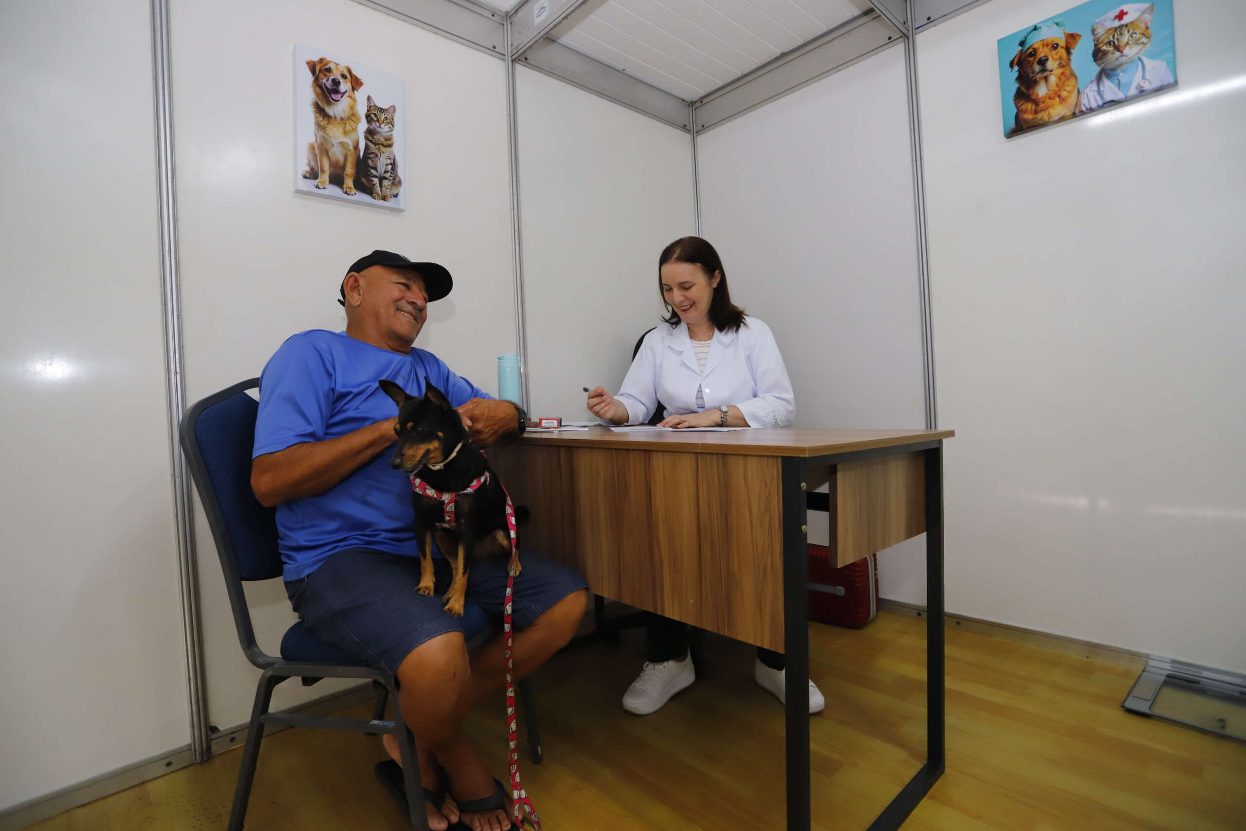 Pet Ceará Móvel chega aos bairros Siqueira e Antônio Bezerra nesta semana