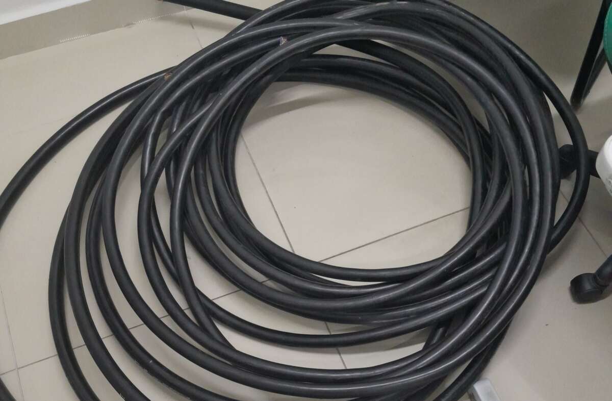 Em duas ações distintas, PMCE realiza apreensão e recupera fios furtados em Fortaleza