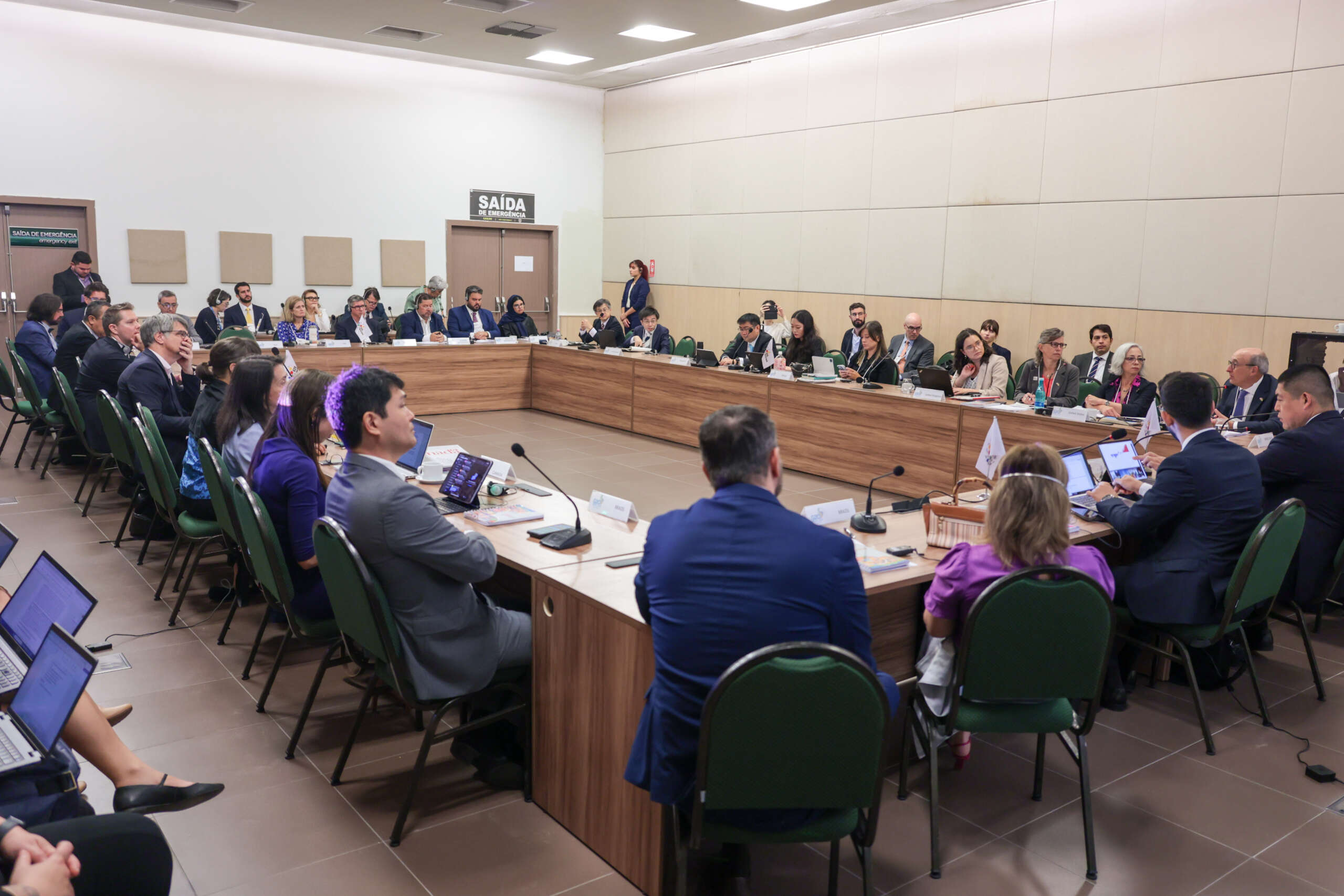 Especialistas discutem estratégias contra as consequências do calor extremo na saúde dos trabalhadores
