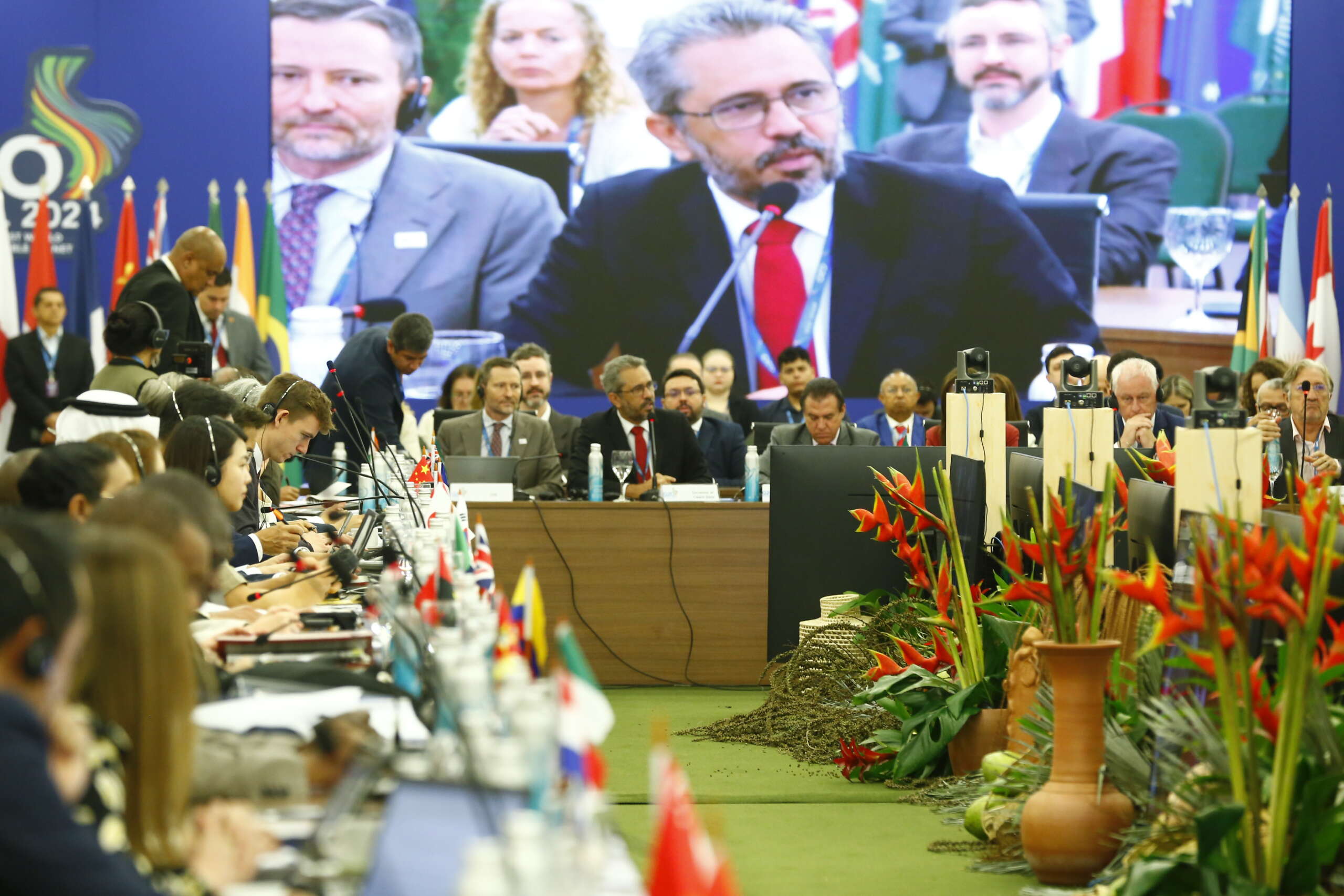 Elmano de Freitas destaca compromisso com a transição justa do trabalho durante Reunião de Ministros de Estado no G20