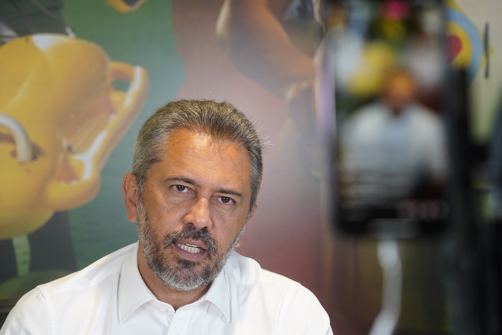 Mais 306 profissionais de concurso da Saúde são nomeados, anuncia Elmano de Freitas