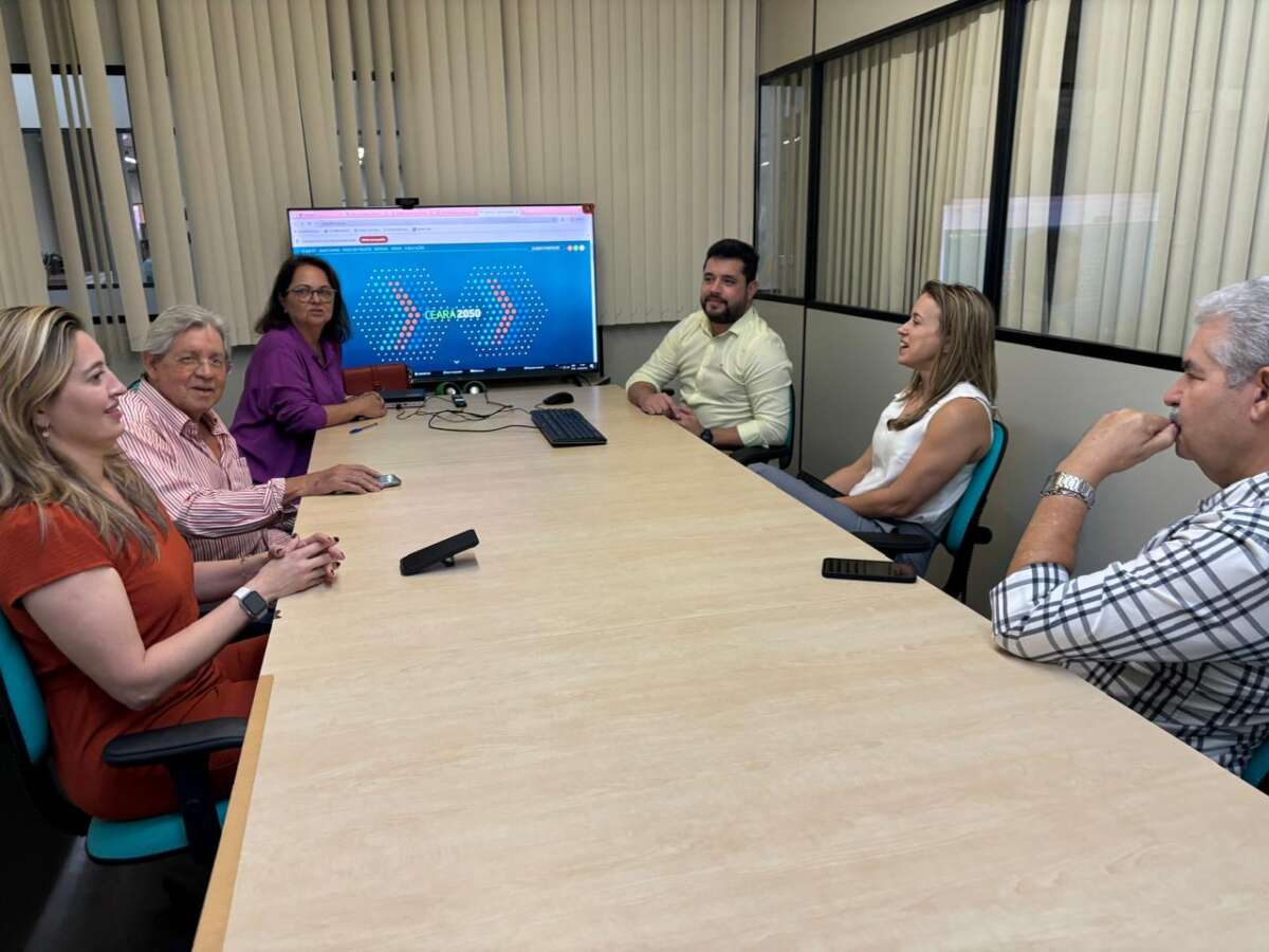 Seplag-CE recebe visita do Governo do Espírito Santo para troca de experiências