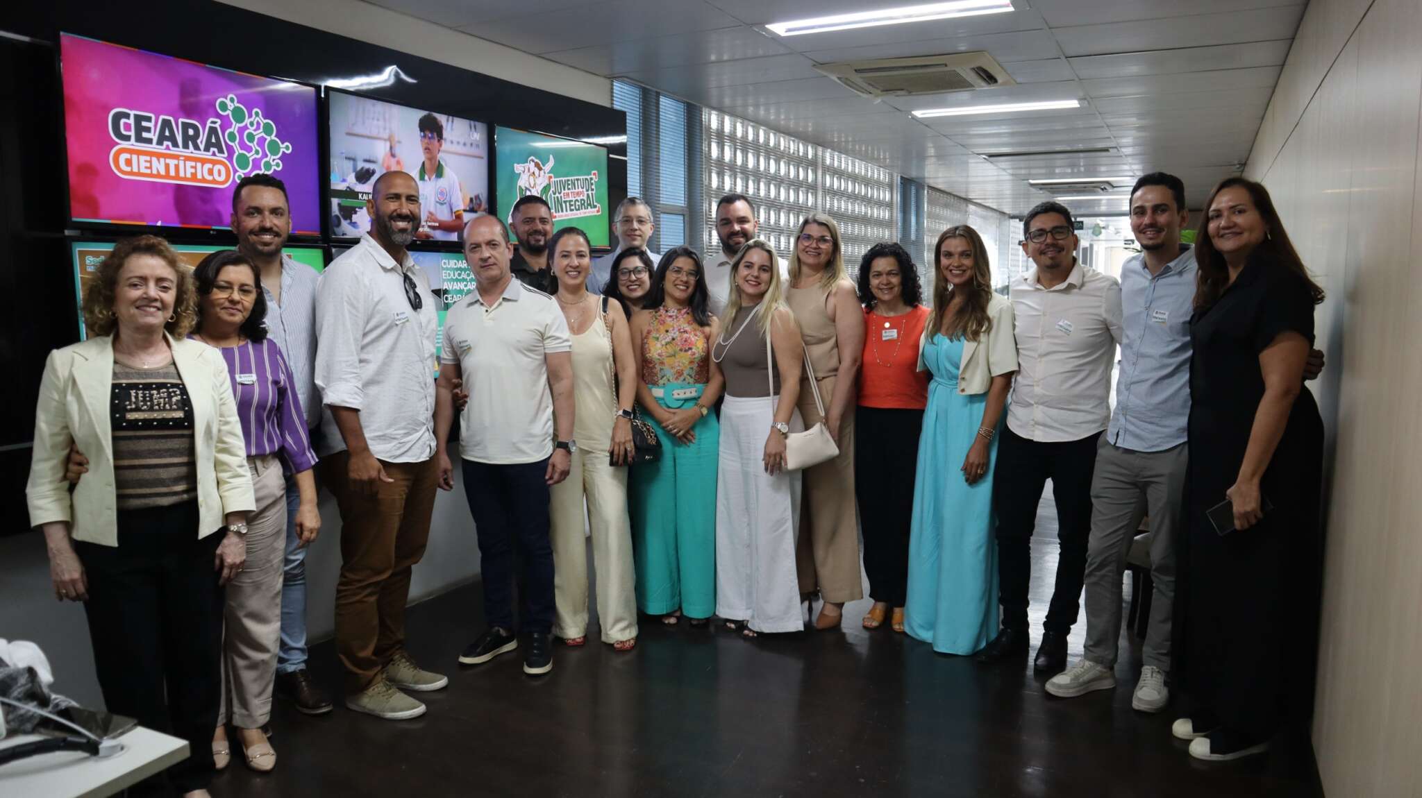 Seduc recebe comitiva do ES para troca de conhecimentos sobre regime de colaboração