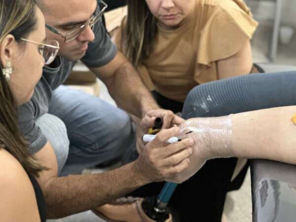 ESP/CE recebe inscrições de trabalhos para mostra de experiências em órteses, próteses e meios auxiliares de locomoção