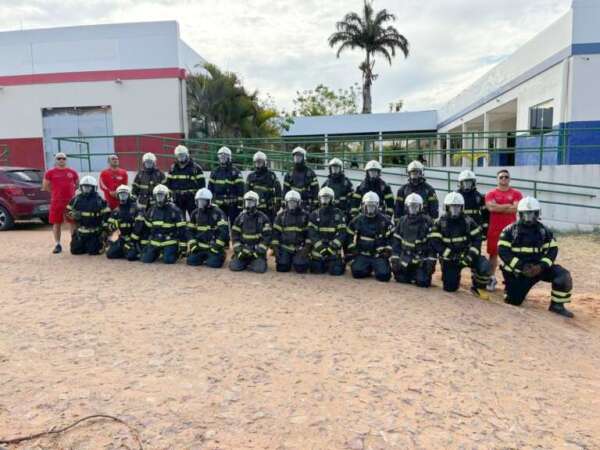 CBMCE inicia treinamento para nova turma de curso de combate a incêndio urbano
