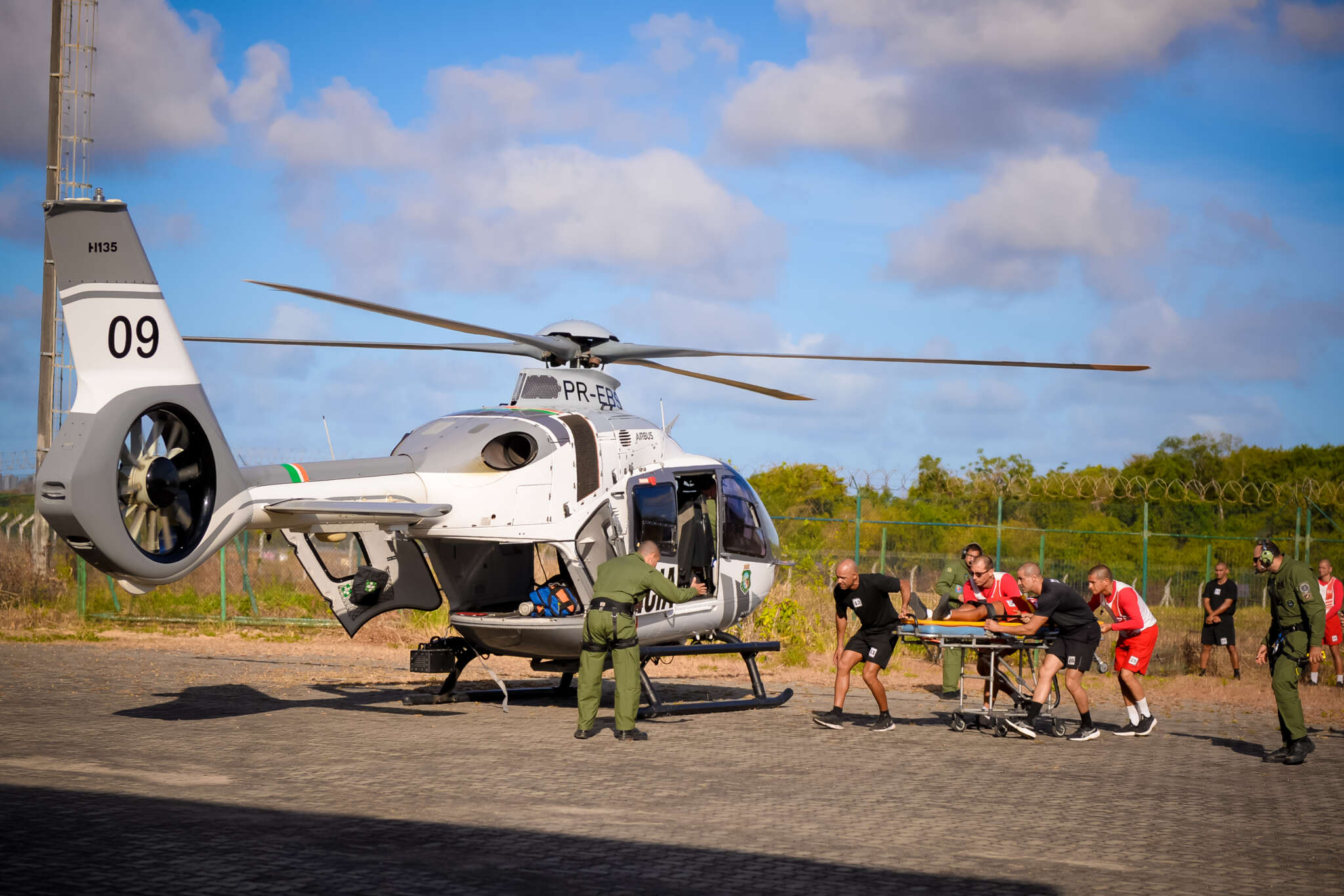 Aesp promove instrução integrada para cursos de Salvamento Aquático e Operador Aerotático