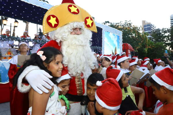Mais de 500 crianças participam do Natal Ceará Sem Fome, no Palácio da Abolição