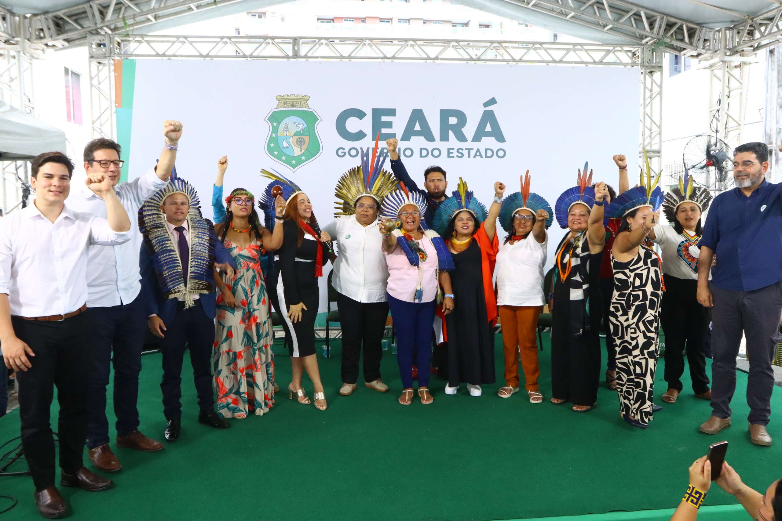 Governo do Ceará recebe ministra Sônia Guajajara para o Idace Debate 2025: “sempre bom chegar em um estado onde você se sente acolhida”