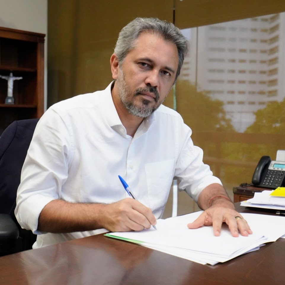 Governador Elmano de Freitas envia mensagem para Alece para criar a 2ª Delegacia de Defesa da Mulher em Fortaleza