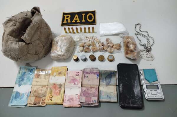 Suspeito esconde crack dentro de bola de futebol e é preso pela PMCE em Sobral