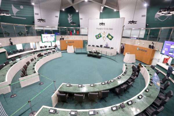 Sessão solene na Assembleia Legislativa do Ceará celebra 25 anos da Etice