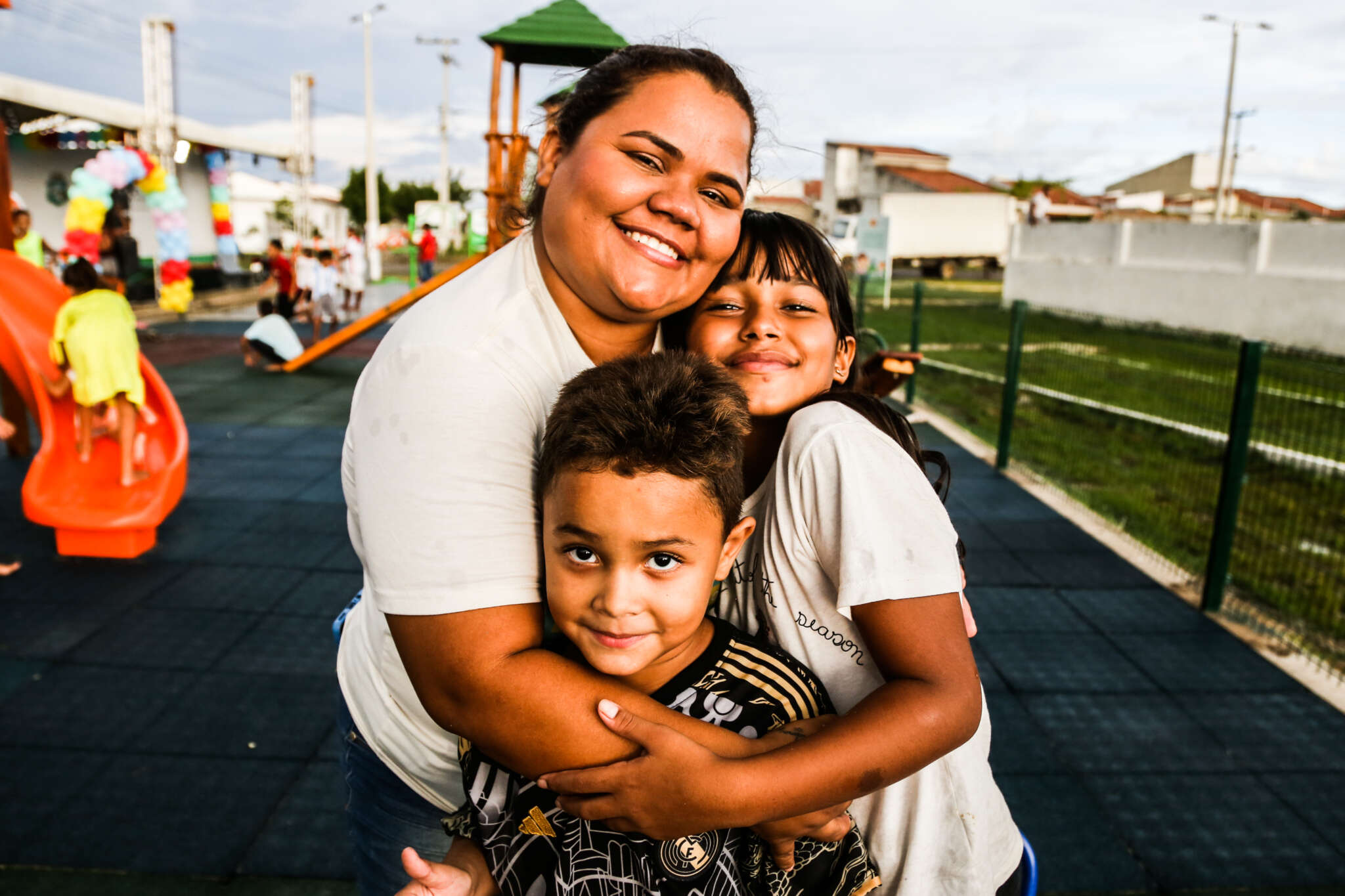 Brinquedopraça e Academia ao Ar Livre são inauguradas em Crateús e transformam a rotina da população