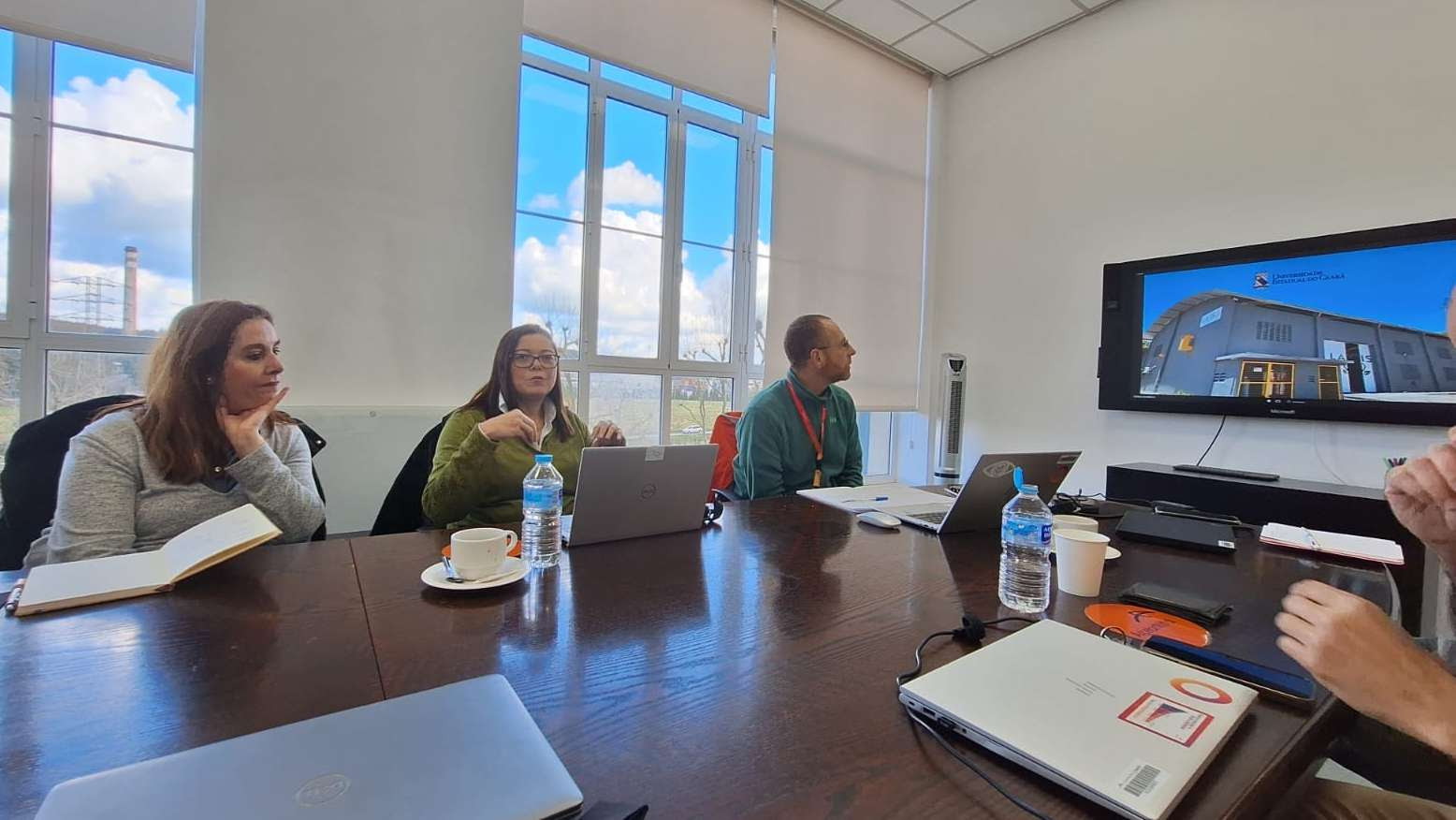 Uece e UFC em missão científica sobre hidrogênio verde na Espanha