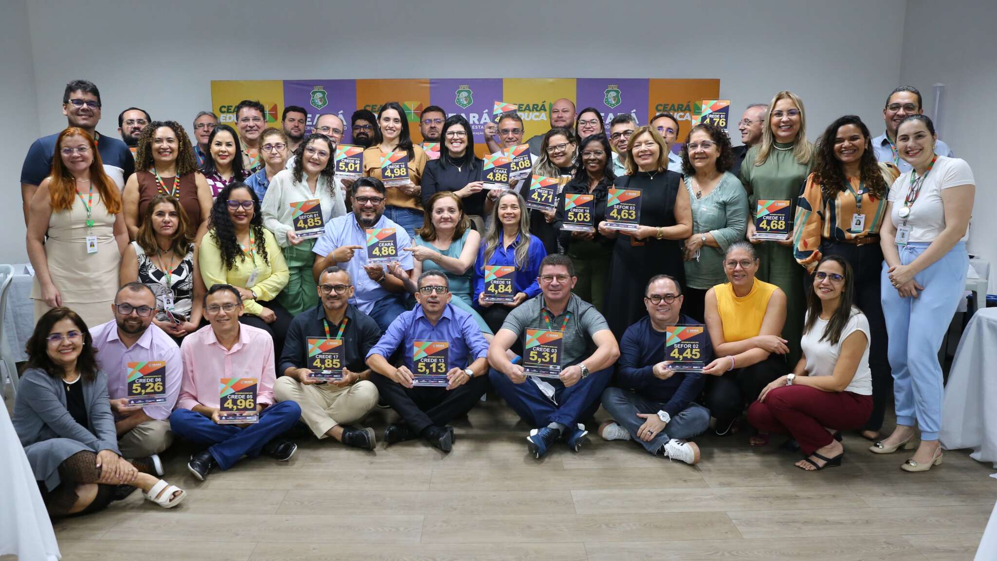 Seduc pactua metas de gestão para 2025 com coordenadores das Regionais