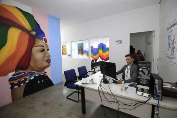 Governo do Ceará realiza Mutirão de Cidadania LGBTI+ com serviços gratuitos em Fortaleza