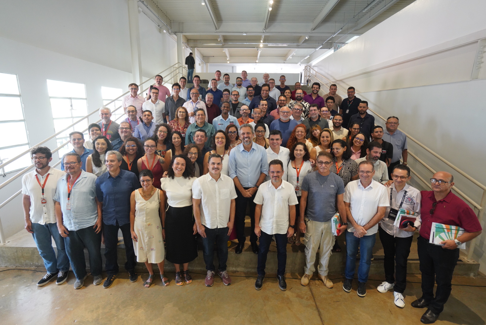 Em conversa com a imprensa no Cariri, governador Elmano de Freitas ressalta investimentos na região