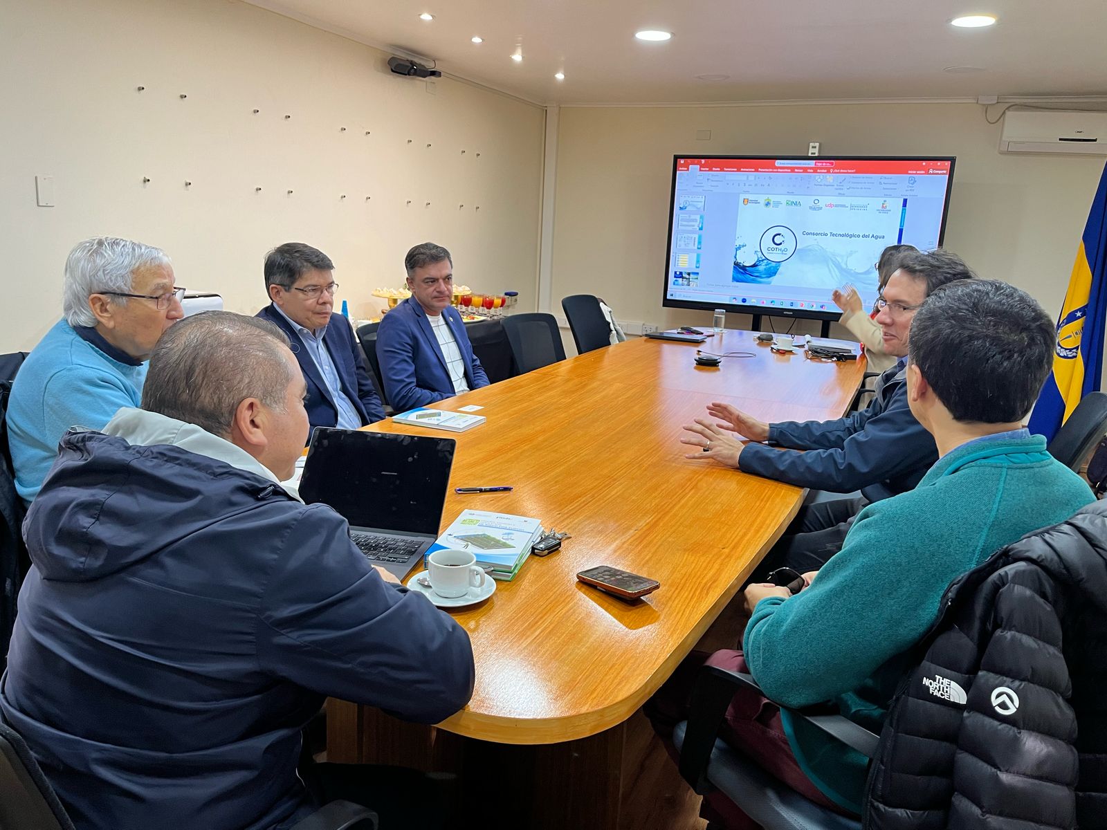 Em missão no Chile, SDE e SRH buscam parcerias internacionais para fortalecer gestão hídrica e atrair investimentos para o Ceará