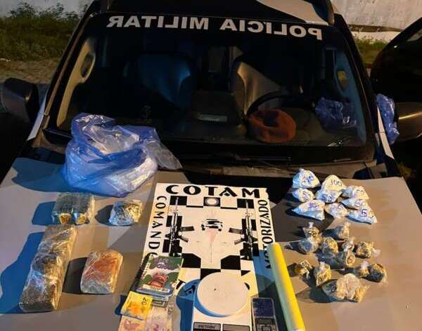 Cotam da PMCE apreende mais de três quilos de drogas em Maranguape