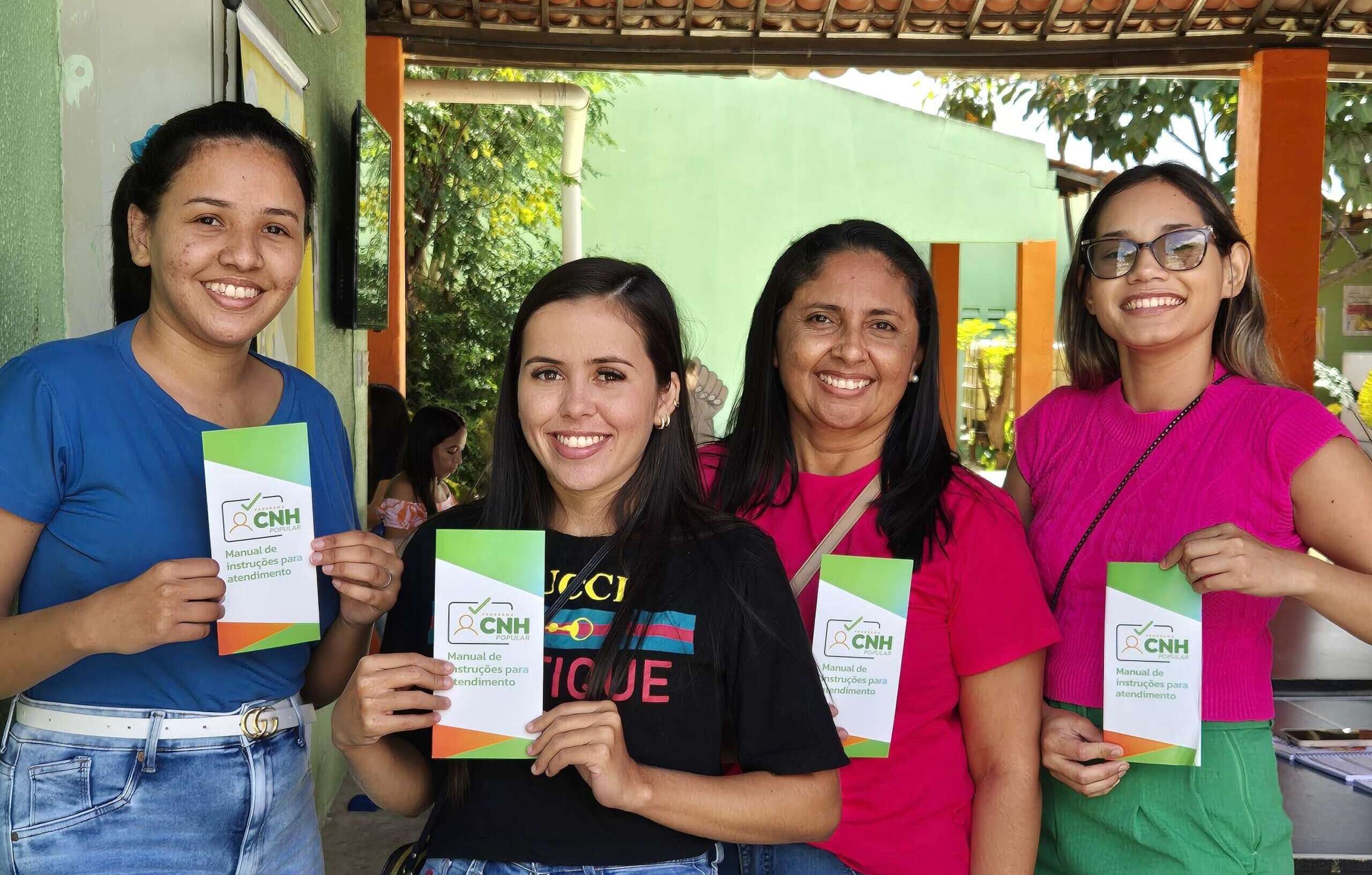 Detran-CE atende candidatos da CNH Popular em Aracati, Quixadá, Iguatu, Morada Nova, Russas, Jaguaribe e Maranguape a partir desta segunda (26)