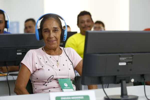ABCDetran: Governo do Ceará cria programa que vai capacitar candidatos não alfabetizados para a CNH