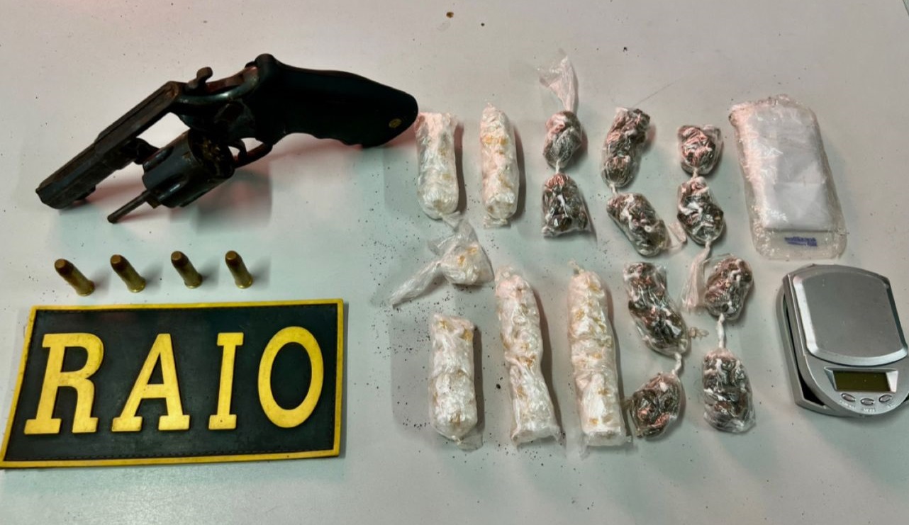 Ação da PMCE resulta em prisão de suspeito com drogas e arma de fogo em General Sampaio