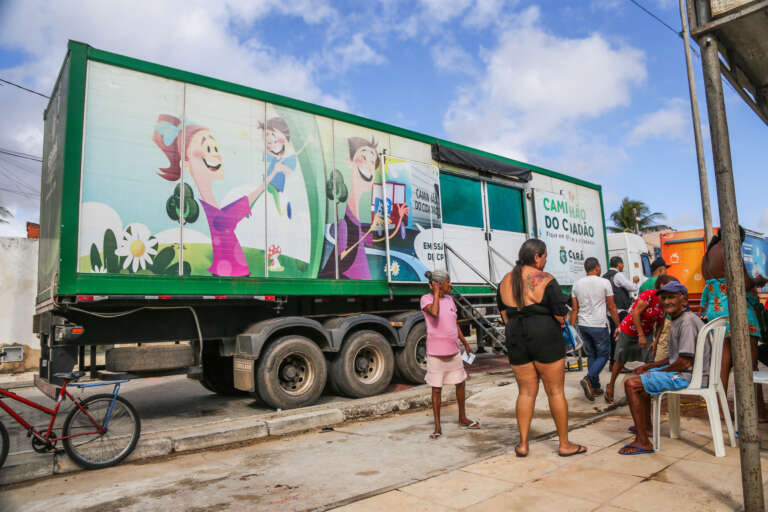 Caminhão do Cidadão leva serviços gratuitos a Fortaleza e interior do Ceará nesta semana