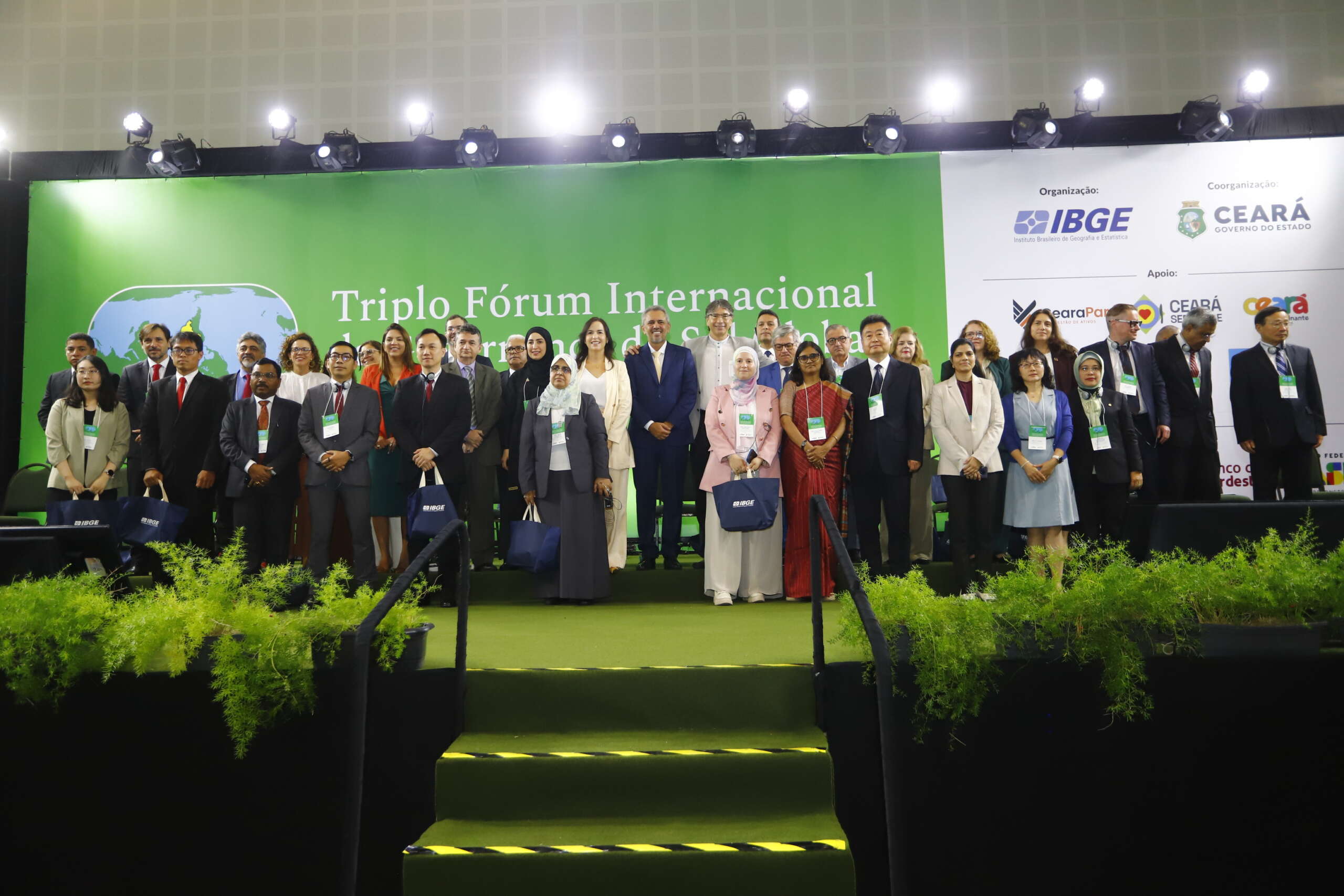 Governador Elmano de Freitas defende a integração de dados para aprimorar as políticas públicas