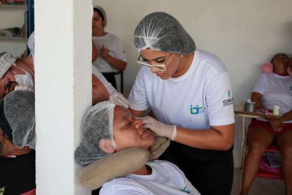 Cerimônia de Certificação do Projeto Construindo Futuros em Caucaia reúne autoridades e alunos