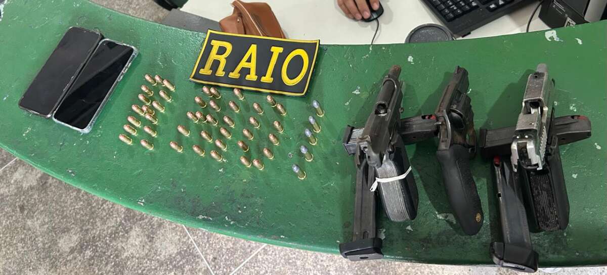 Polícia Militar apreende armas de fogo e prende dois homens por porte ilegal em Fortaleza