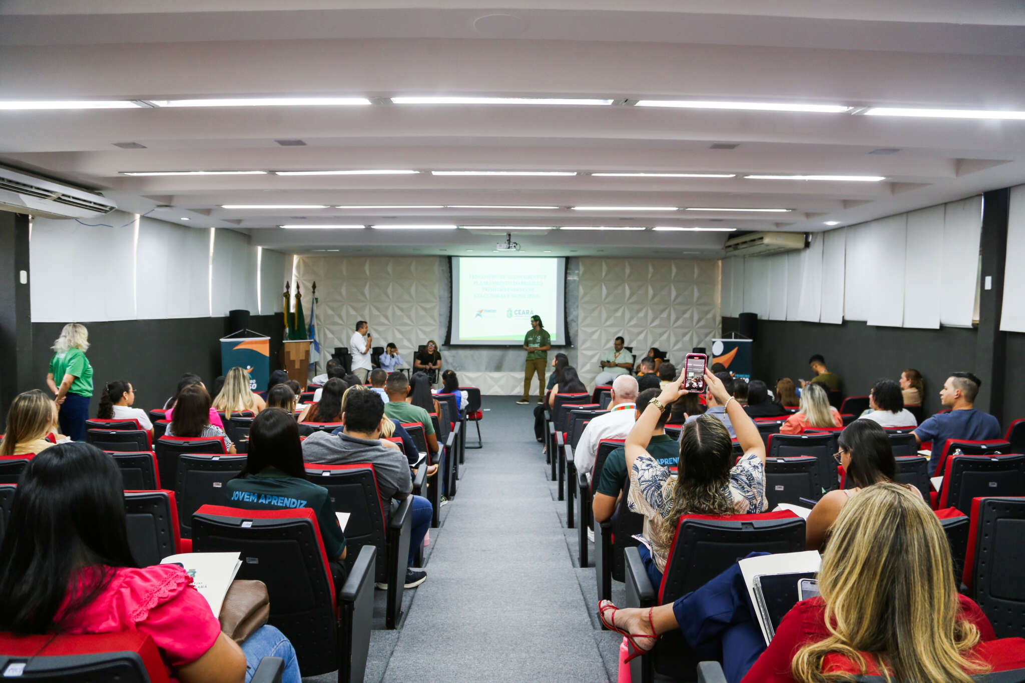 Ceará amplia oportunidades com projeto Primeiro Passo e projeta 4.500 vagas em 2025