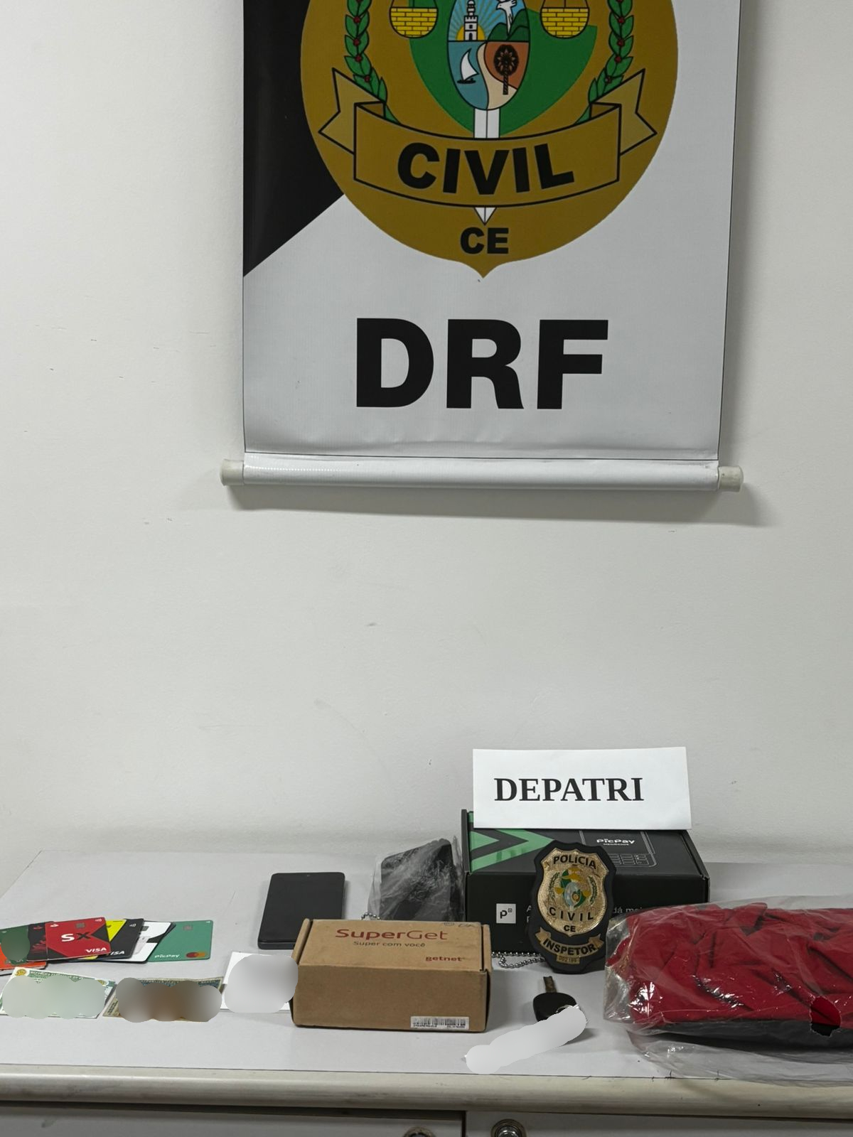 Dupla suspeita de roubar objetos de luxo é presa em flagrante pela PCCE em Fortaleza