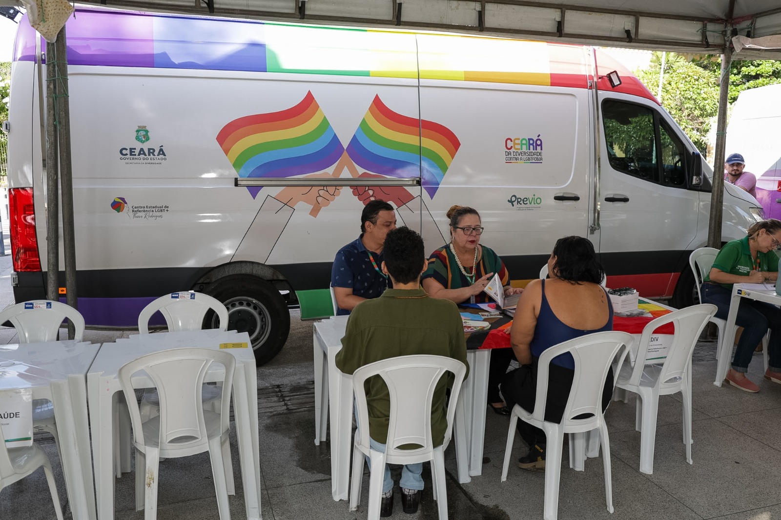 Secretaria da Diversidade leva acolhimento e serviços à população LGBTI+ durante a Expocrato