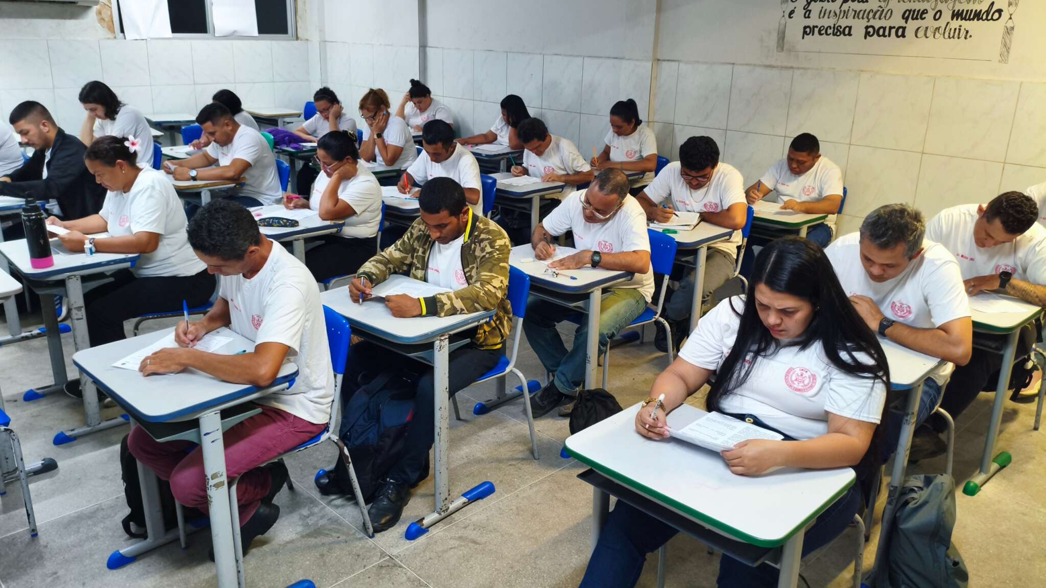 Colégio dos Bombeiros abre 35 vagas para a Educação de Jovens e Adultos