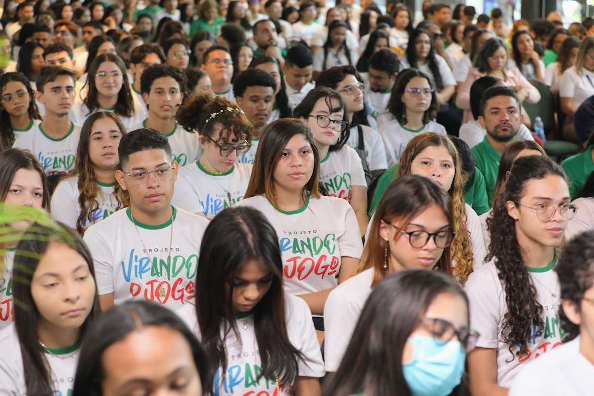 Projeto do Governo do Ceará certifica mais de 700 jovens de comunidades vulneráveis para o mercado de trabalho e empreendedorismo