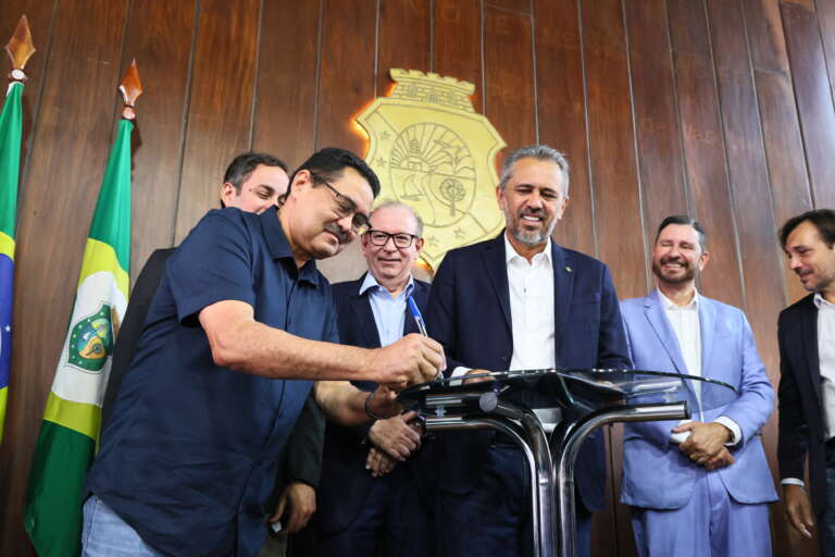 Governo do Ceará lança edital para credenciamento de empresas exportadoras afetadas por tarifas dos EUA