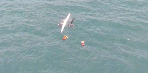 Ciopaer/SSPDS e CBMCE resgatam seis ocupantes de canoa havaiana em Caucaia