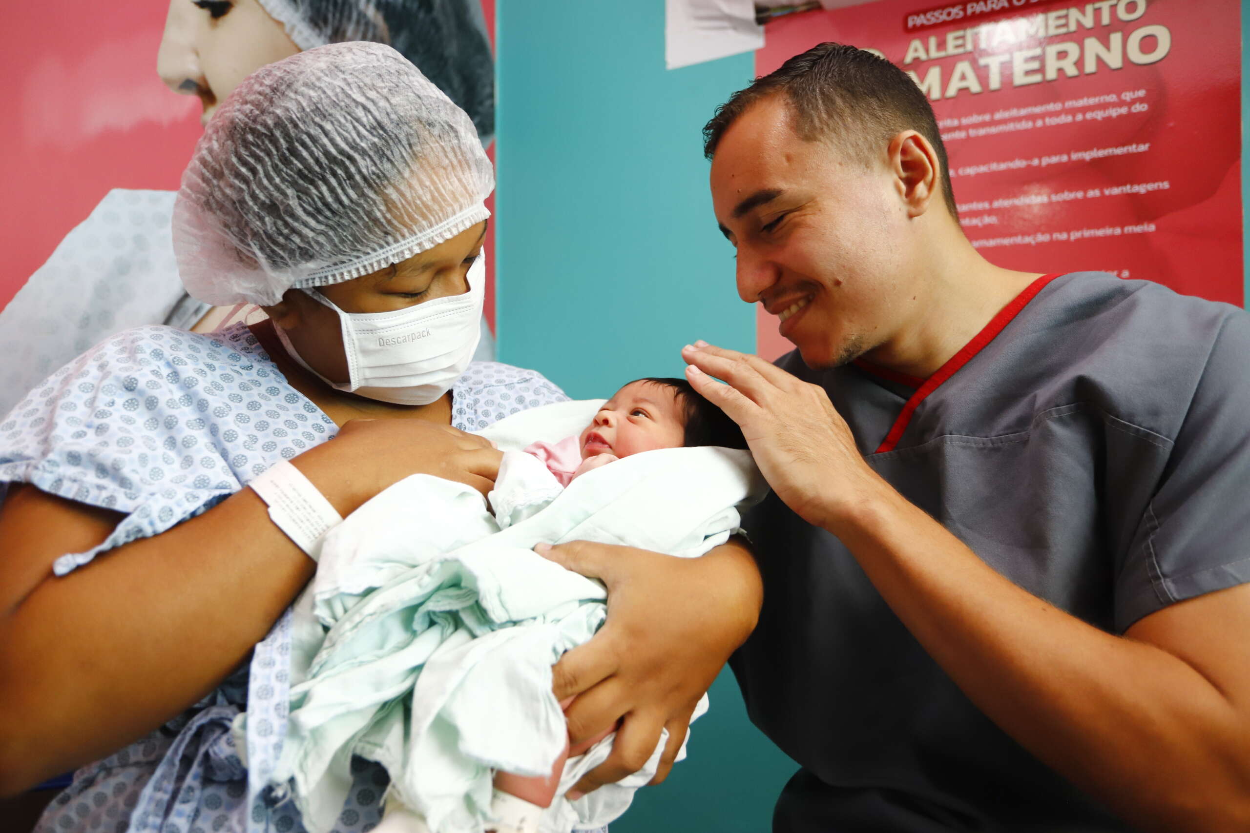 Há 30 anos, Banco de Leite Humano do Hospital Geral Dr. César Cals nutre gerações promovendo solidariedade no Ceará