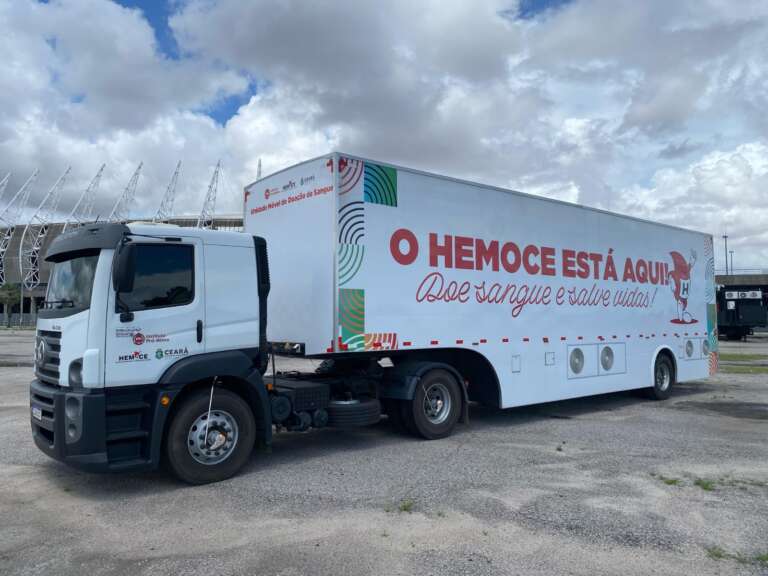 Unidade Móvel do Hemoce recebe doadores no Shopping RioMar Kennedy, em Fortaleza