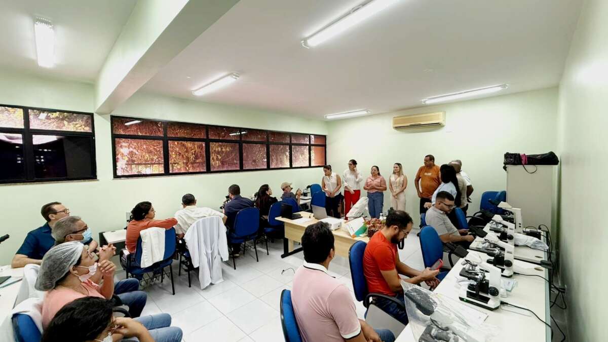 ESP/CE capacita profissionais do Cariri para diagnóstico laboratorial da esquistossomose