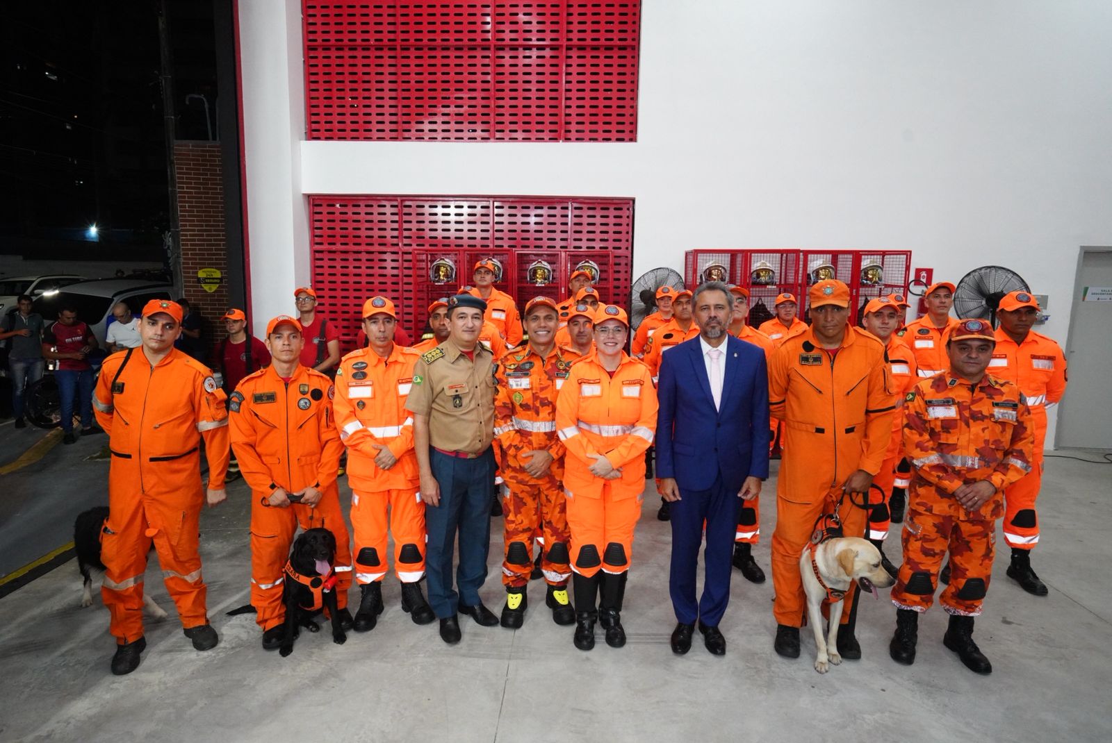 Governo do Ceará anuncia concurso público com 50 vagas para oficiais do Corpo de Bombeiros Militar